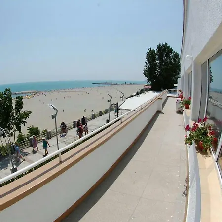 Πανσιόν Anemona 4*